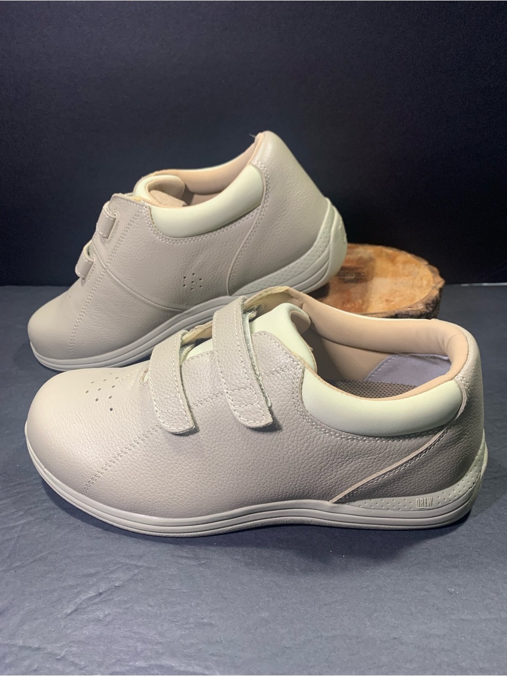 Drew Lotus Women’s Tan Leather Walking Shoes Size- 8( 2E- Wide )